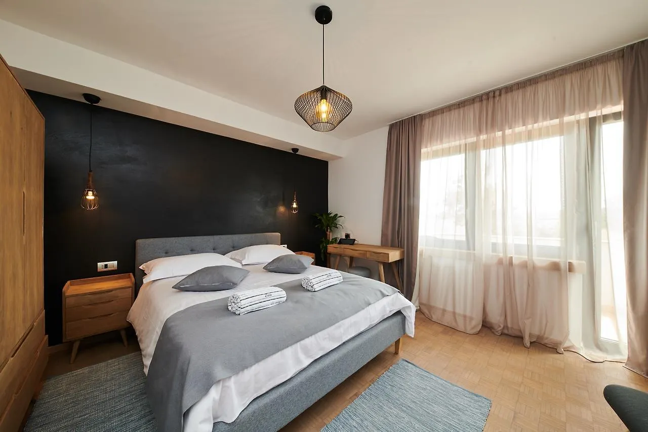 Boutique Rooms Luna Umag Bed & Breakfast