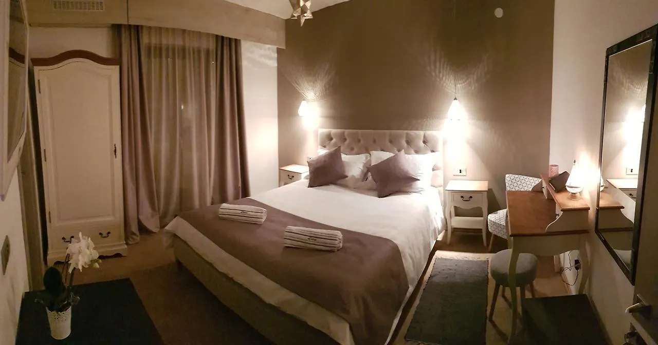 Boutique Rooms Luna Umag 3*,  Kroatië